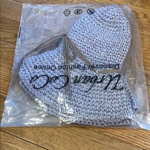 Straw hat with bendable visor